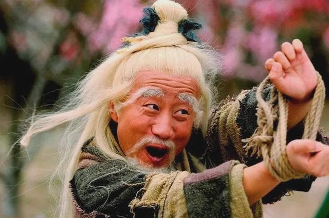 他是周伯通左右互搏术，最后一位传人，武功碾压六大派掌门