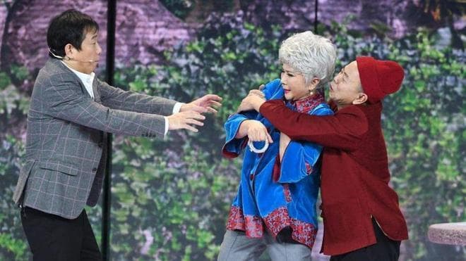 春晚收视率暴跌背后：从“年夜饭”到“鸡肋”的蜕变