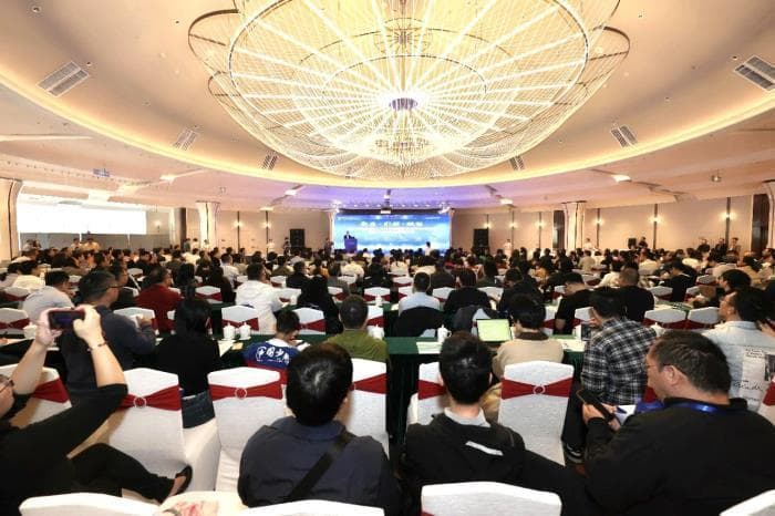 AI赋能教育，国内首个职教领域垂直大模型“知行大先生”正式发布