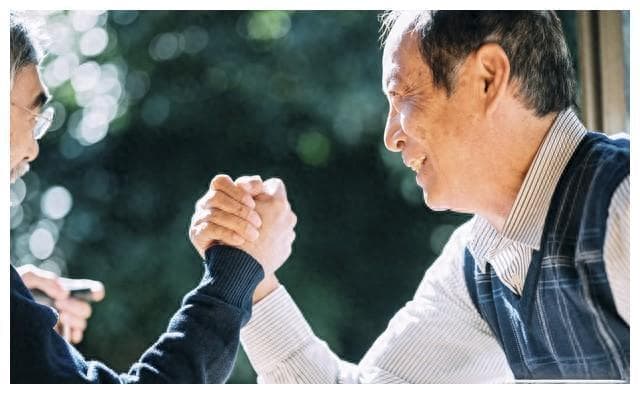 在孤独中领悟刘伯温的智慧：五句话点亮人生路
