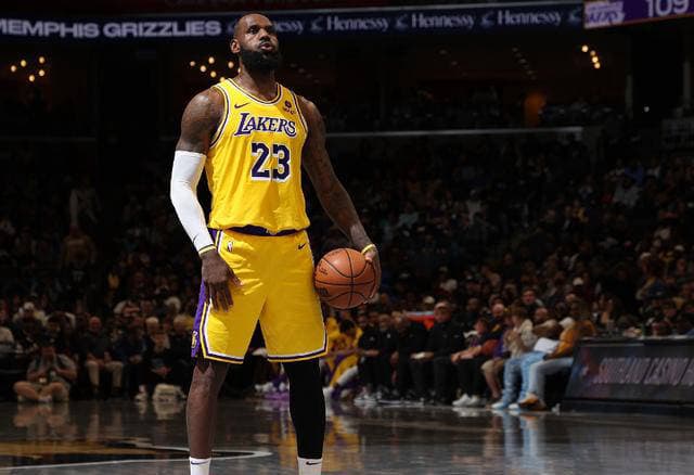 NBA历史第一人！詹姆斯季后赛得分统计揭秘