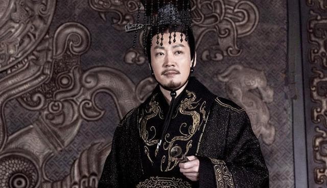 张鲁一版嬴政引争议：历史剧如何平衡艺术与史实？