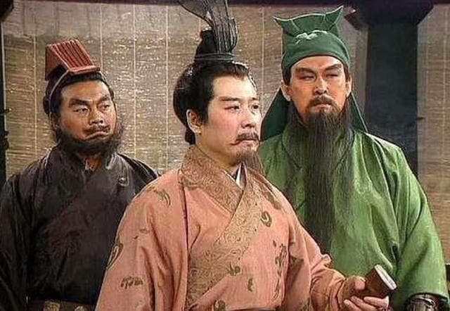 蜀国灭亡后，为何张飞一家无人敢动，关羽却满门被杀？原因很简单