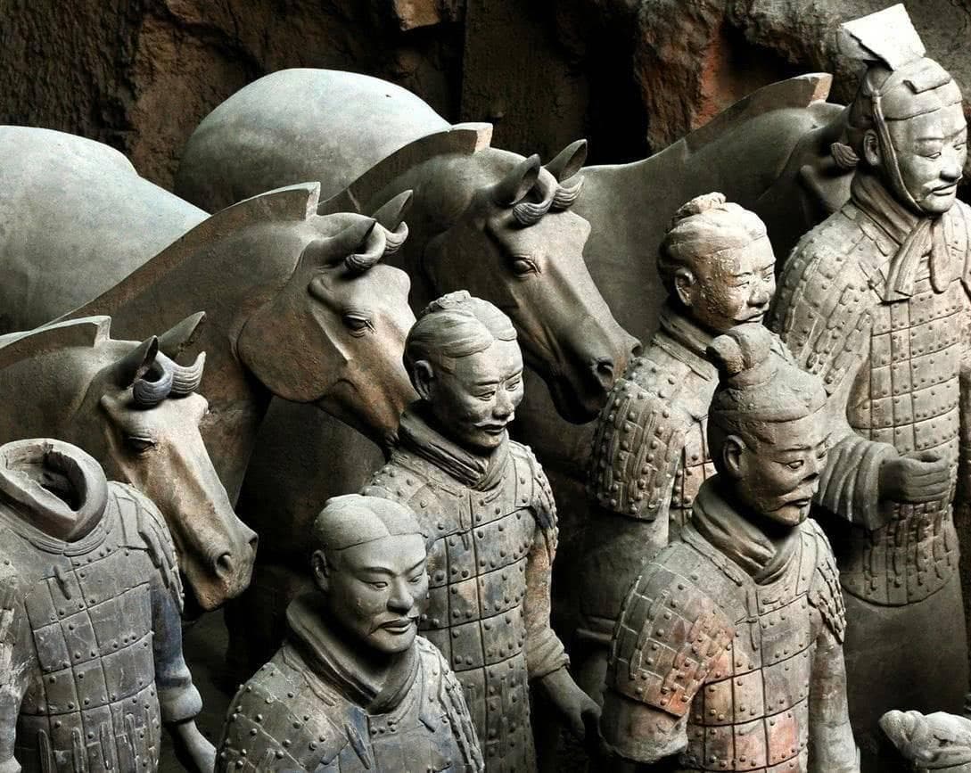 秦始皇兵马俑，史上被誉为“世界第八大奇迹”