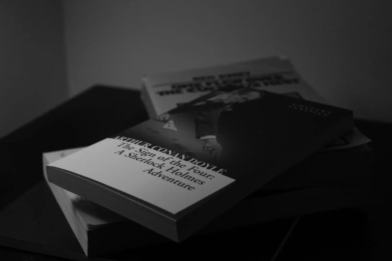 《最后的斯坦菲尔德》：一封匿名信揭开的家族秘密
