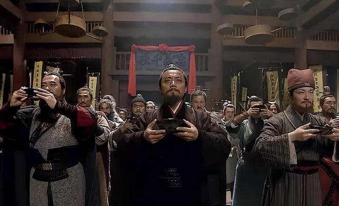 宋江喝下毒酒的那一刻，才终于明白，梁山真正的老大并不是自己