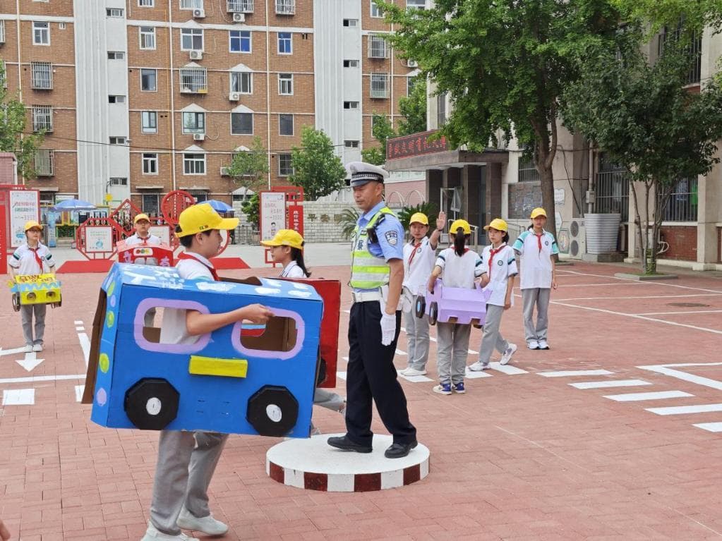 儿童安全座椅缘何"上座率"不高？