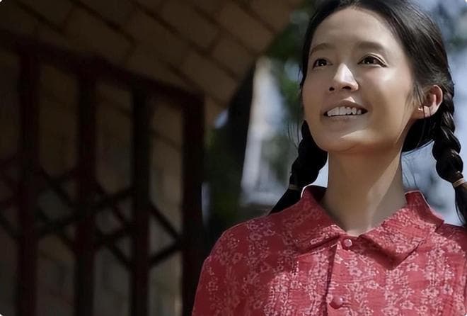 李沁演绎《梦中的那片海》：佟晓梅的成长与坚守
