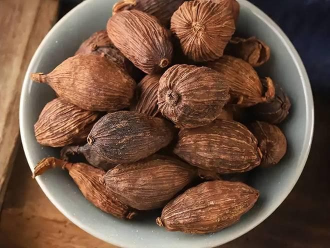 炖排骨调料完全指南：四种香料让排骨鲜嫩入味、一咬即脱骨