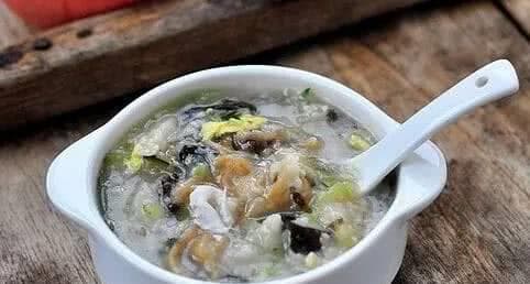 神仙汤——百年老字号家庭药膳（传承经典，舌尖上的养生秘笈）