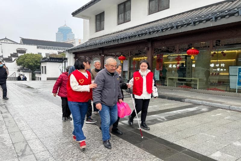 江苏各地开展“学雷锋·文明实践我行动”主题活动