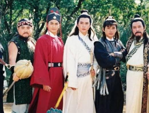 《三侠五义》中的武功排名：解析古代英雄的武艺高下