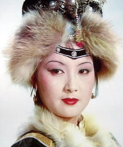 红楼中的权谋与情感：王熙凤与王子腾的故事