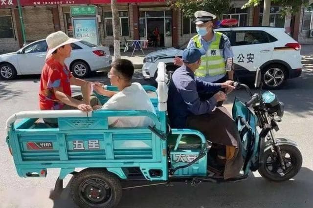 多地放宽电动车管理政策：免费备案上牌，甘肃敦煌还推出送牌上门服务