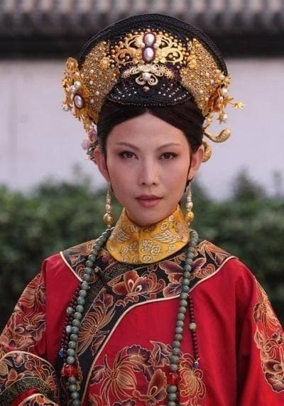 清朝妃嫔们的真实生活，晚上睡大通铺