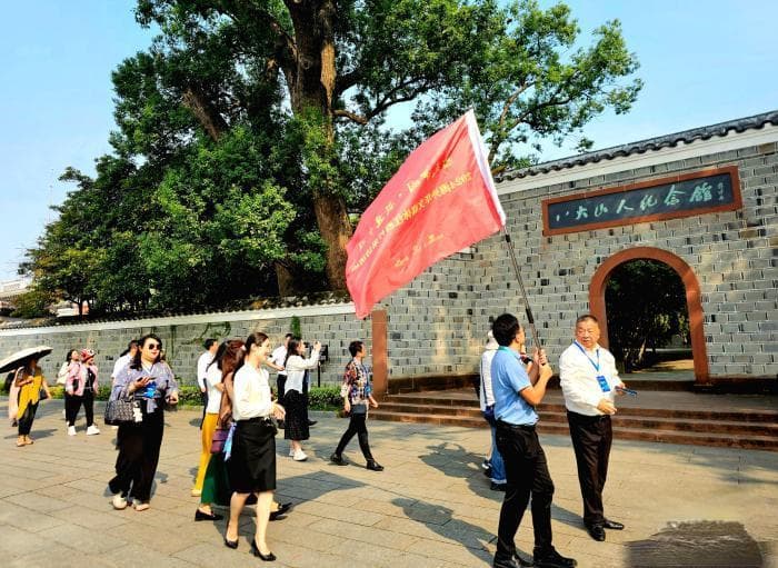 2024海外华文媒体江西行采访活动收官 记录“红古绿”秀美江西