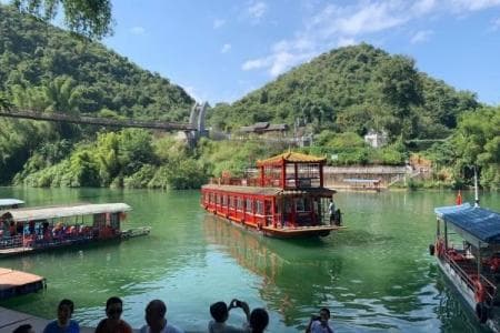 刘三姐故里景区：壮族民俗风情与电影记忆的完美融合