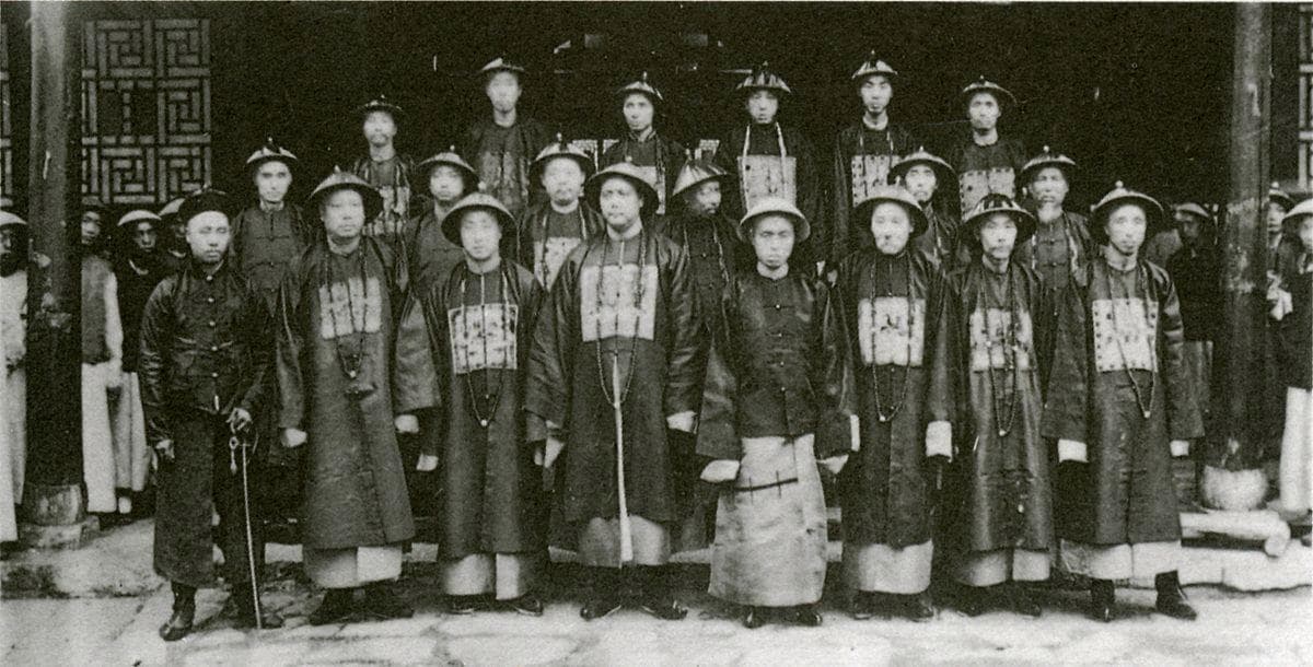 三潘之乱：清朝权力斗争的风暴与转折