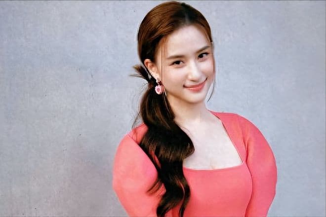 “顶级名媛”何超莲：苦恋吴克群，婉拒霍启山，年仅33身价400亿