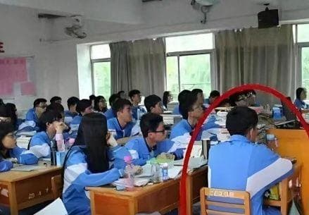 有一种私心叫作班主任“调座位”，表面看似公平，实则满是套路