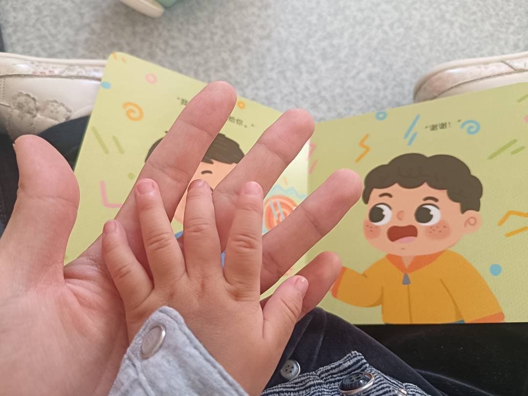 00后大学毕业转型当月嫂：不在意世俗眼光 凭技能月入过万