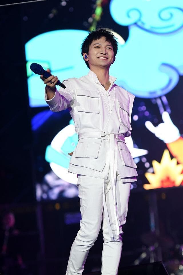 从《大鱼》到《触不可及》：周深15首必听歌曲推荐