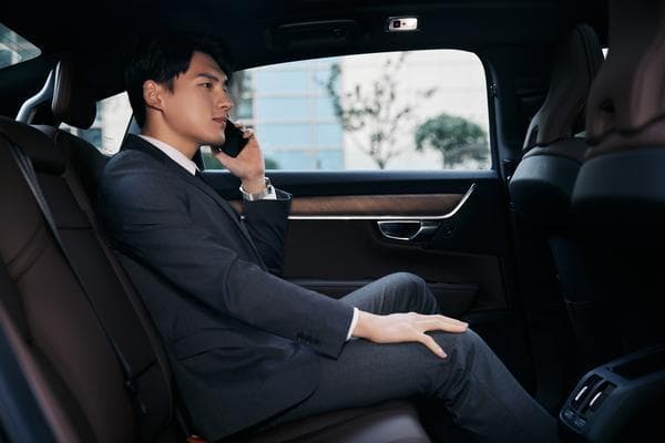 小轿车驾驶员视力要求及标准解析