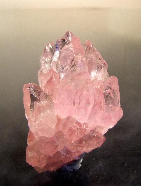 芙蓉石：一种被誉为爱情宝石的粉晶