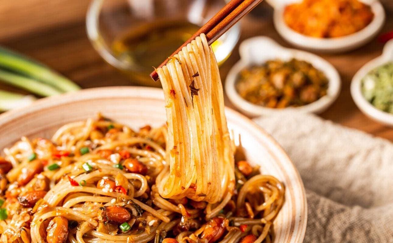 南昌美食：从黑珍珠餐厅到街头小吃，舌尖上的英雄城魅力