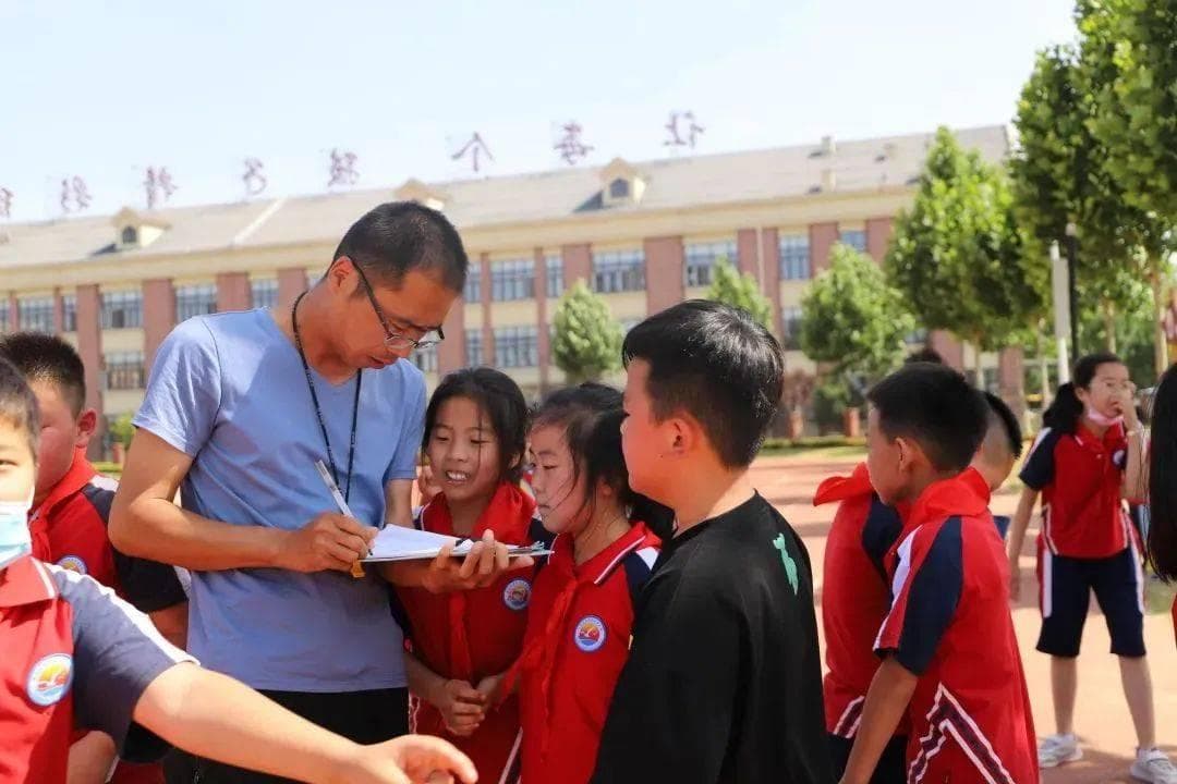 AI智慧训考定制：智能化学习的未来趋势