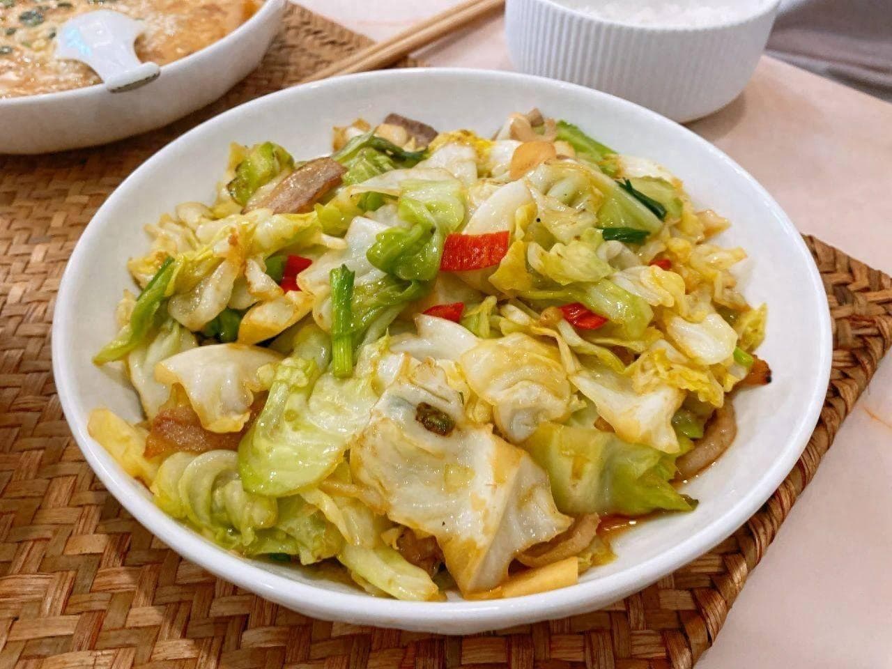 餐厅里的干锅包菜为什么那么好吃？手把手分享家常做法，鲜香下饭