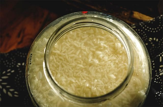 酿糯米酒是要密封还是要透气？米酒有点苦味怎么补救？