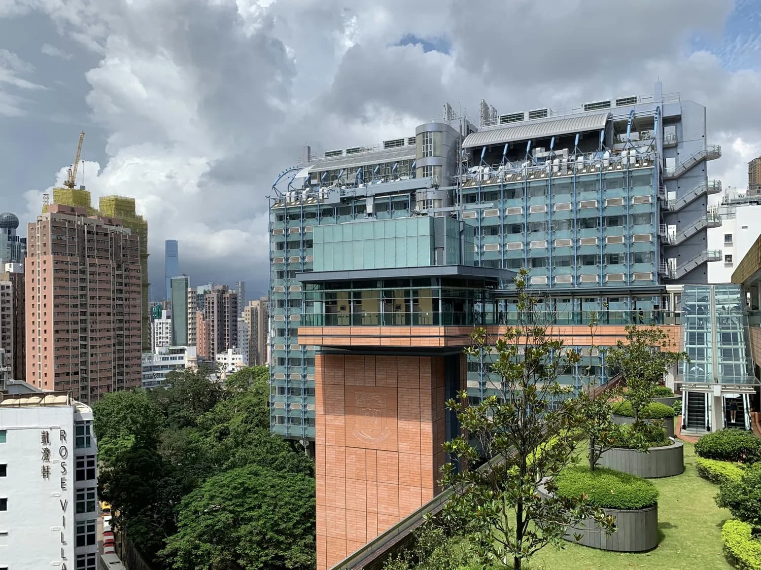 香港大学语言学专业：QS排名Top10的学术实力与就业优势