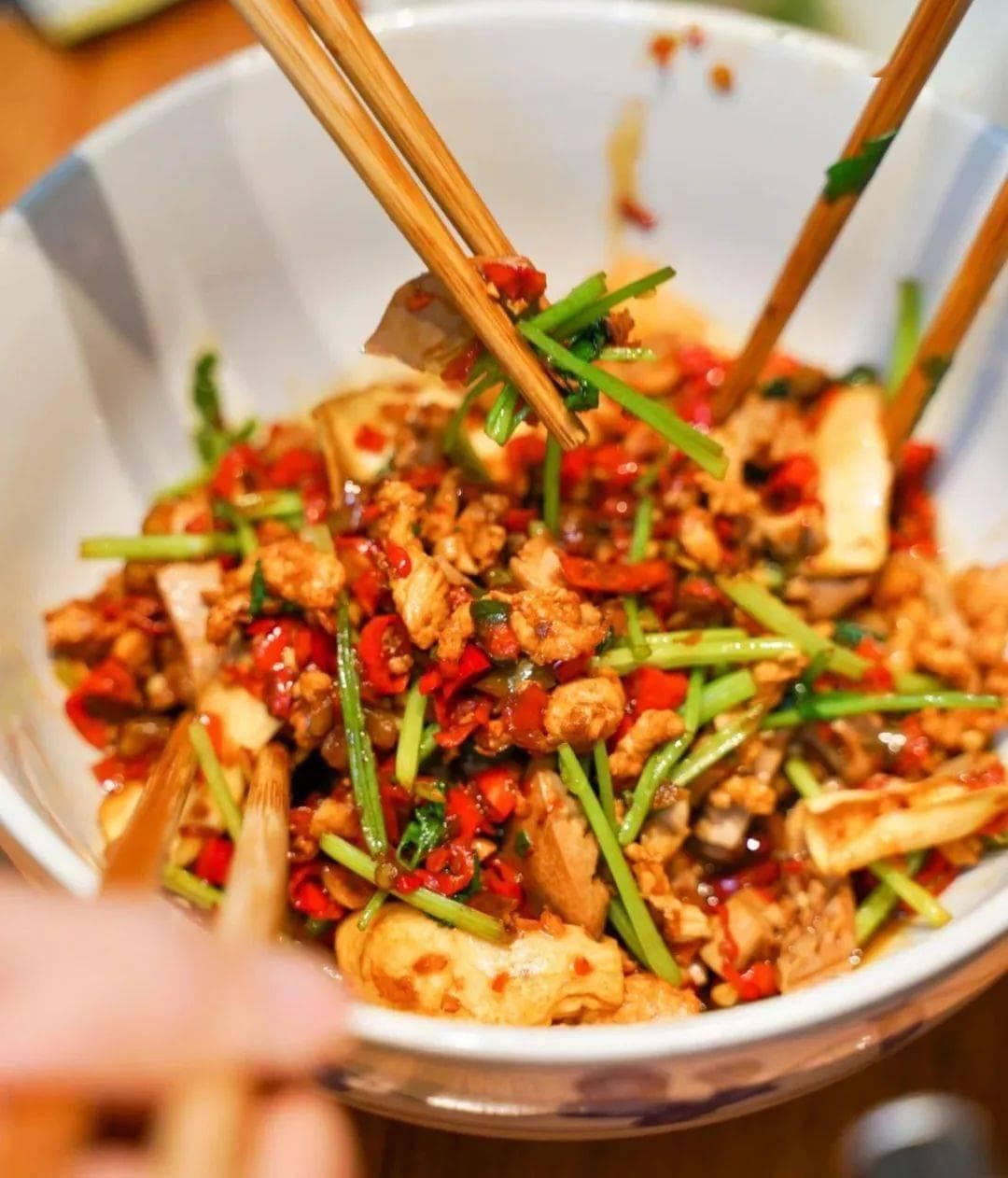 中国最火的菜系：湘菜如何超越川菜成连锁第一大户？