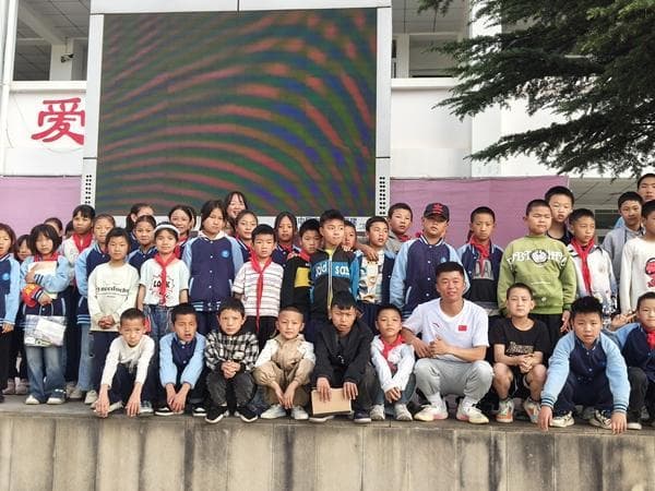 一名体育支教大学生的愿望：从山里来，到山里去