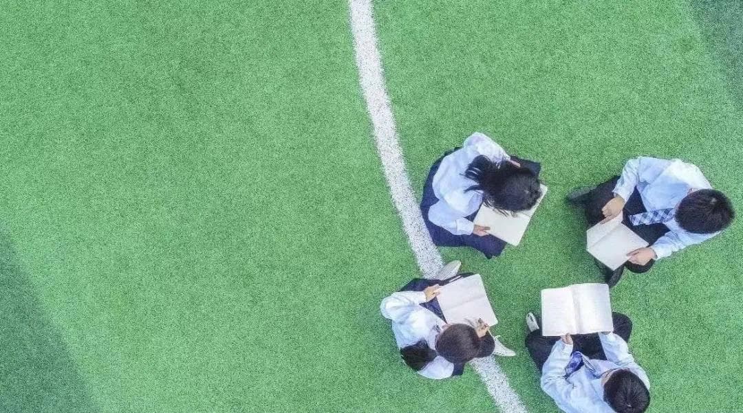 如何引导青少年正确看待同辈压力