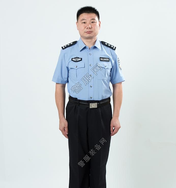 警服上的装饰品是否具有意义