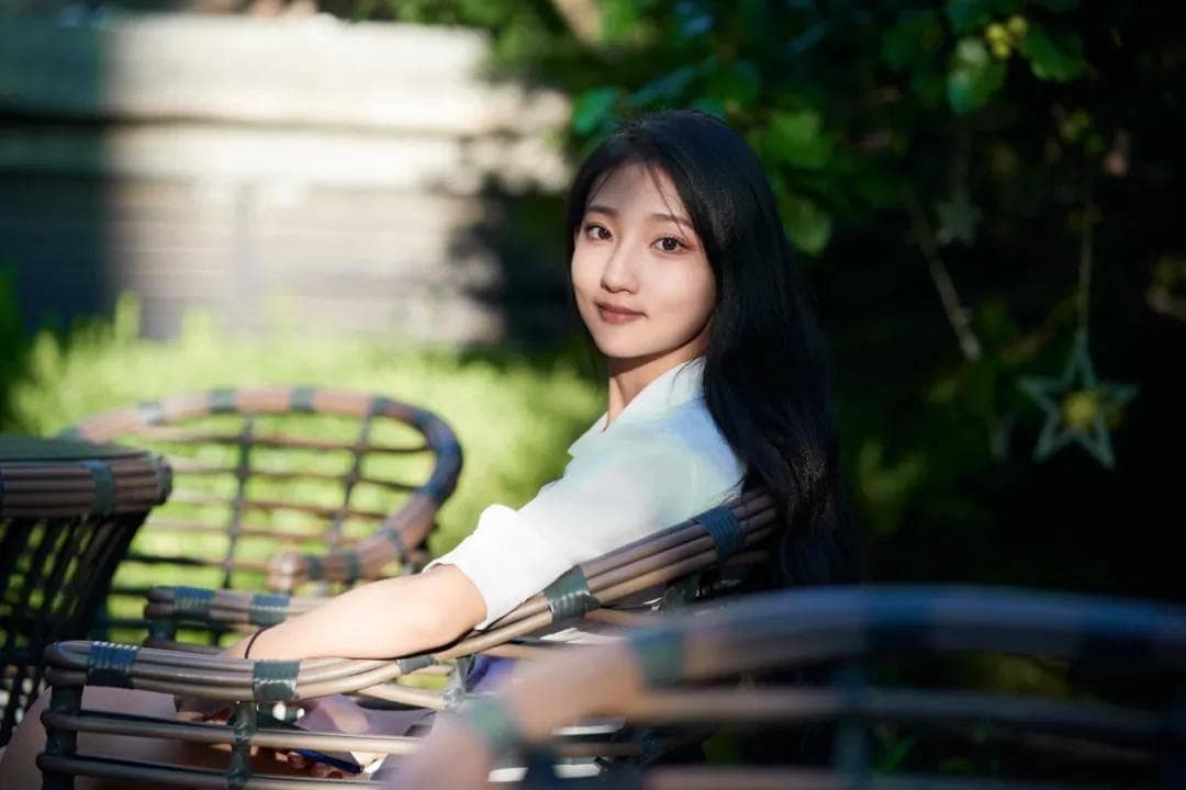 如何通过志愿者活动推动社区发展和治理，增强社区的自治能力和参与度？