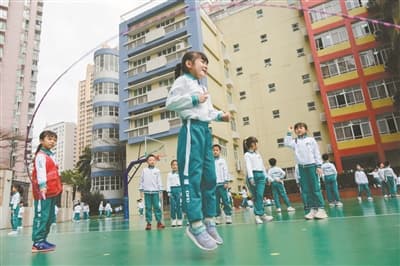 15分钟“微运动” 激活校园小课间