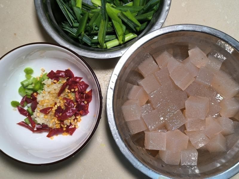家常炒凉粉制作方法