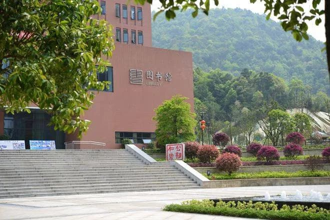 长沙市五区初中梯队排名大公开！详细了解长沙初中，就看这一篇！