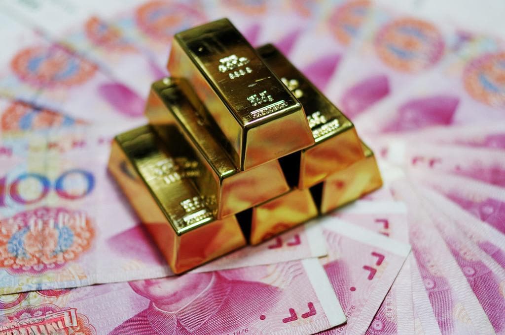 国际金价的价格波动受什么影响？投资者如何应对这种波动？