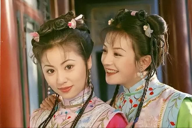 从“小燕子”到实力派：赵薇的演艺人生与转型之路