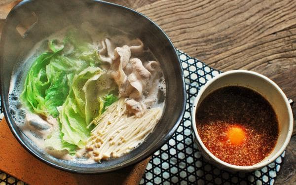 超好吃日式火锅食谱「纳豆酱健康莴苣猪肉涮涮锅」一人小火锅也没问题！