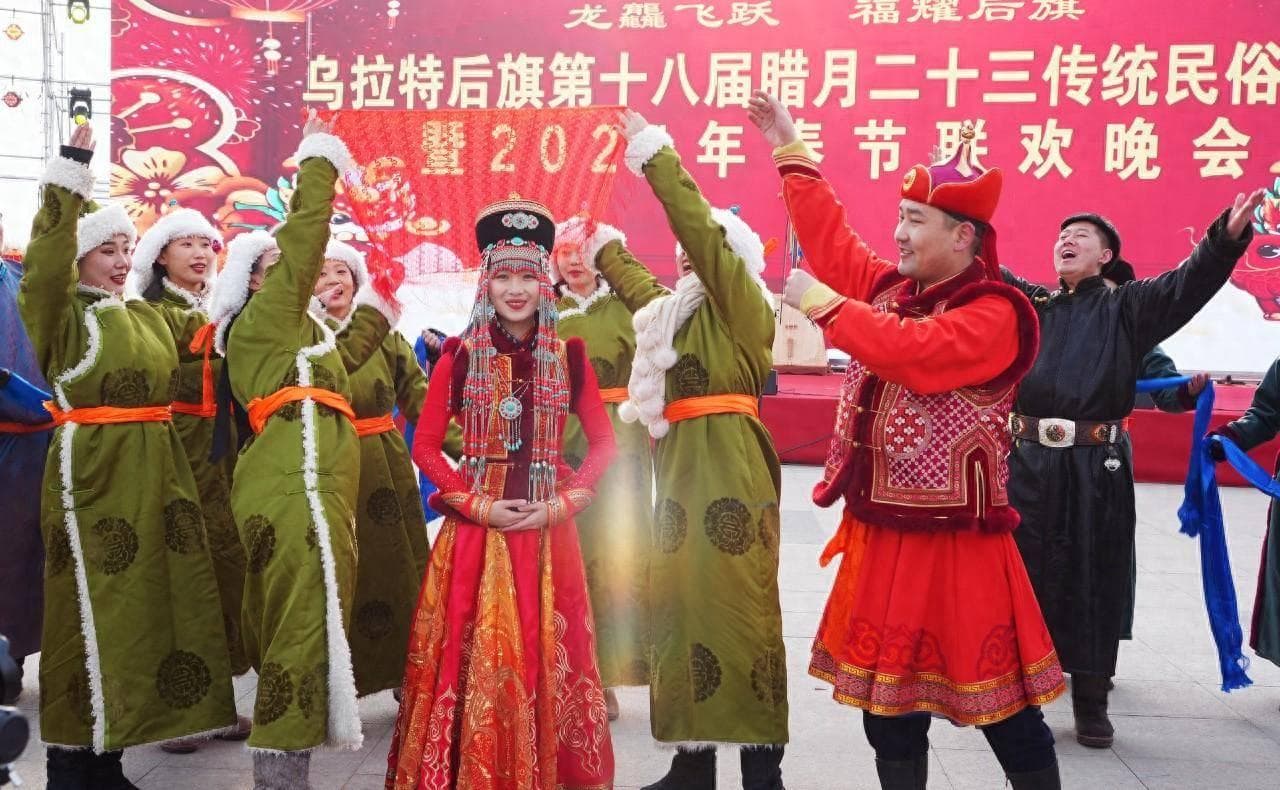 百峰驼队、百人马头琴：乌拉特后旗小年民俗活动精彩纷呈