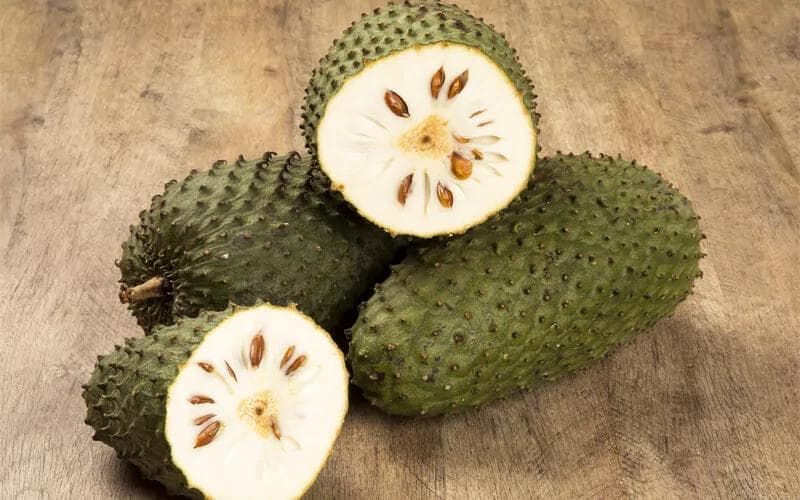 刺果番荔枝果汁的神奇益处：提升免疫力、促进消化的健康饮品