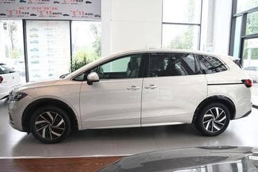 汽车330与380有什么区别：性能、配置与驾驶体验的全面对比