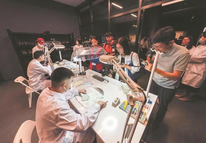 省博镇馆之宝再登“国家名片”