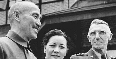 蒋介石一生坚韧不拔，为何一人让他失声痛哭，这人究竟做了什么