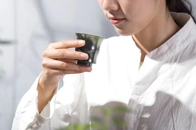 铁钢杂谈之德艺斋说茶：茶香绕指，悟人生轮回之禅